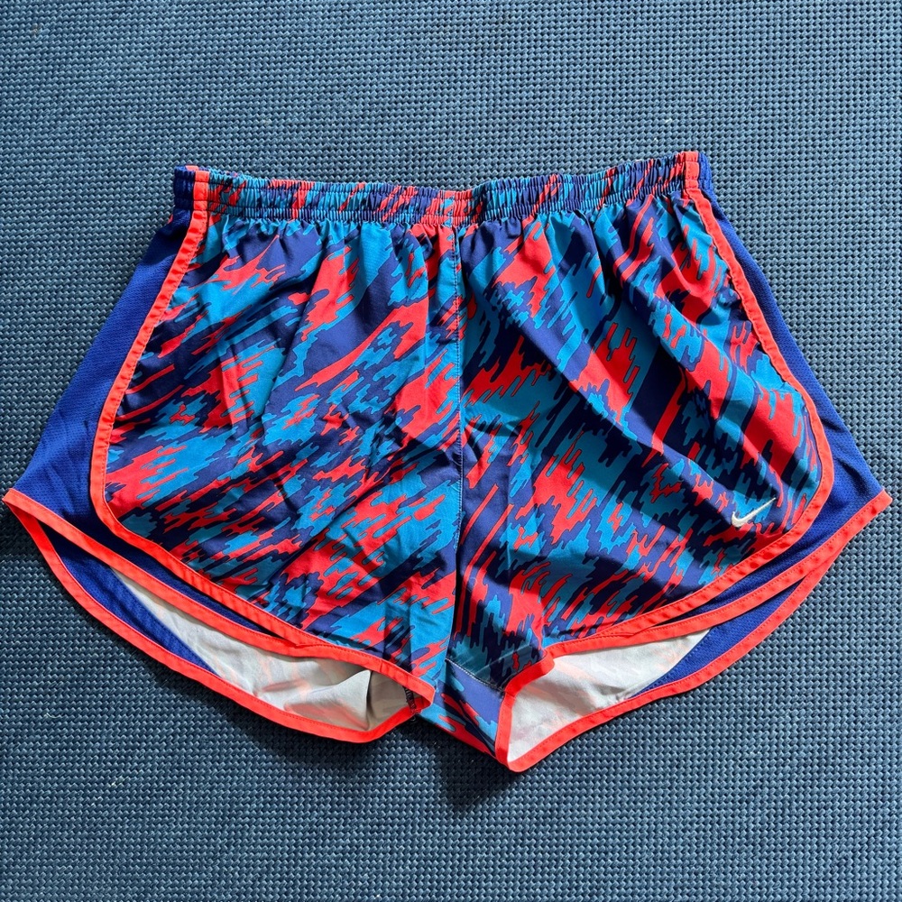 Women’s Nike Shorts Size L